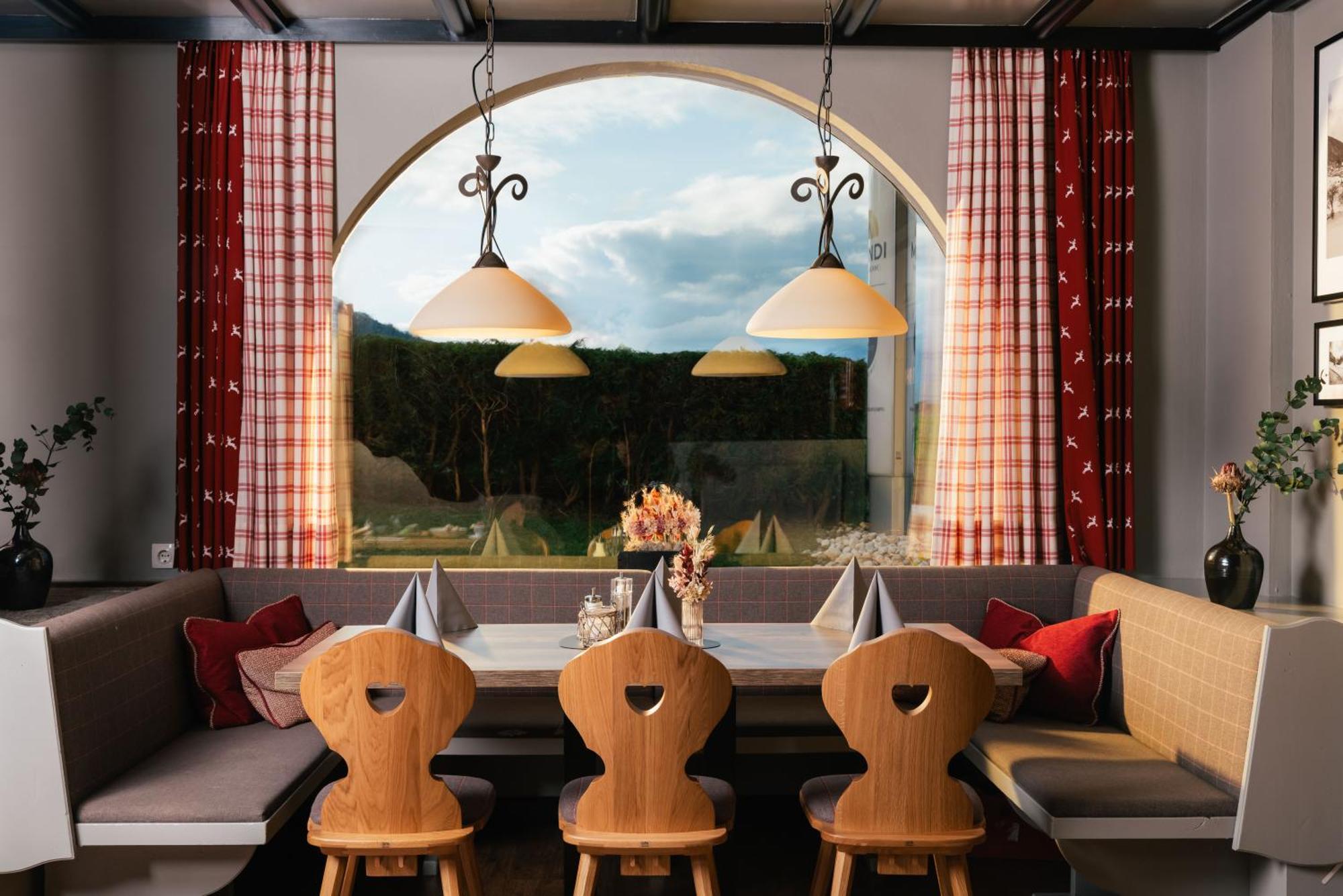 Mondi Hotel Аксамс Экстерьер фото