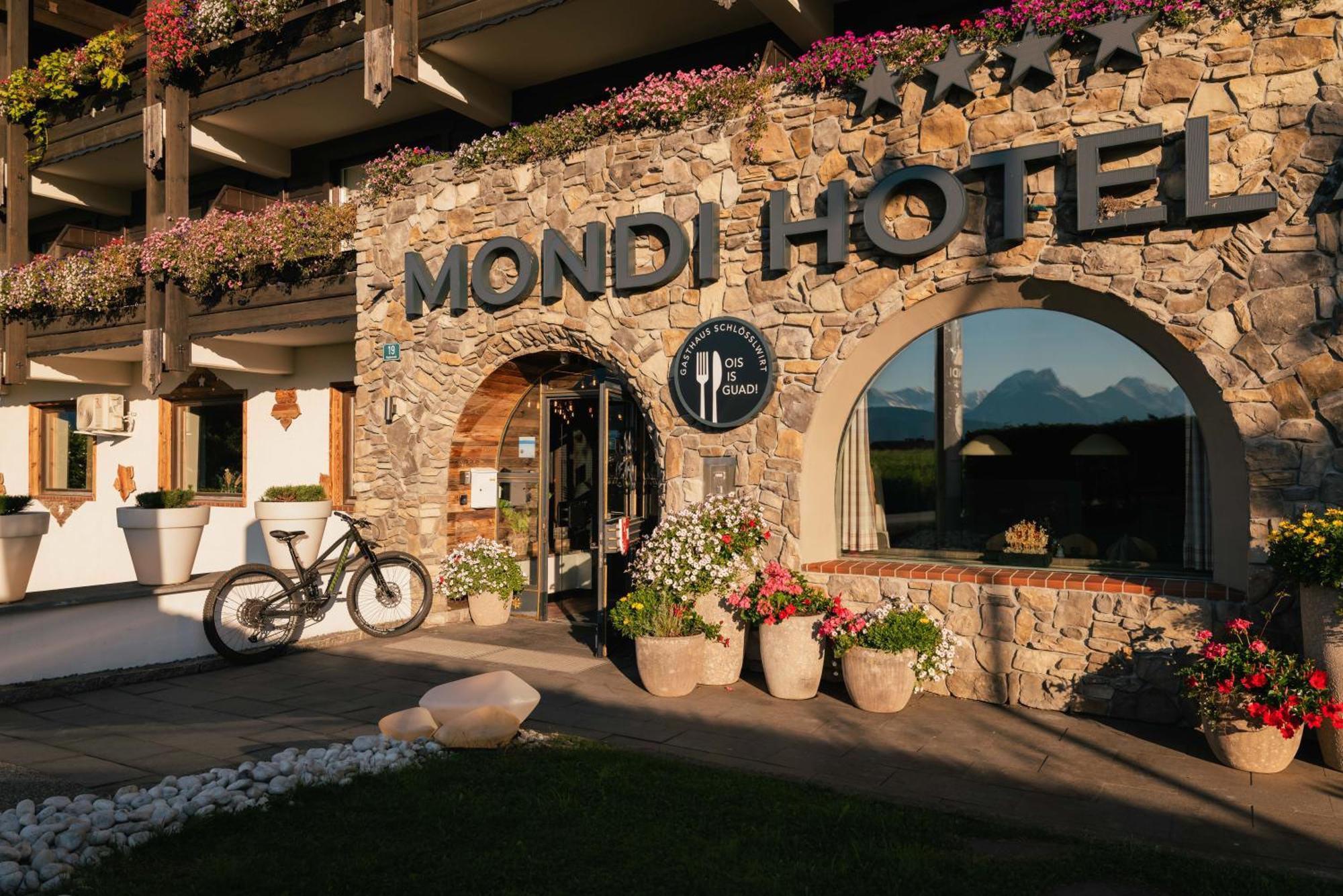 Mondi Hotel Аксамс Экстерьер фото